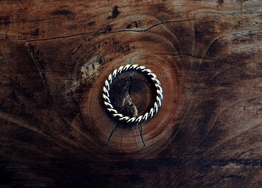 anello intrecciato in argento 925